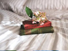 痛徹心扉的傷感愛情說說帶圖片 我在每個(gè)下雨天想起你