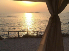 壓抑著自己的傷感說(shuō)說(shuō)帶圖片 很煩躁很失落的說(shuō)說(shuō)精選