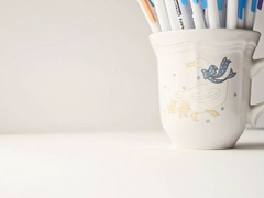 關(guān)于愛(ài)情讀起來(lái)就很心碎的傷感說(shuō)說(shuō)帶圖片