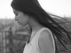 一個人獨處時候的孤獨是什么感覺呢？