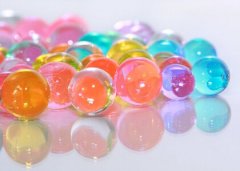 傷感圖片說說：我愛你十年如一日沉淀，放手給你所有碧海藍天