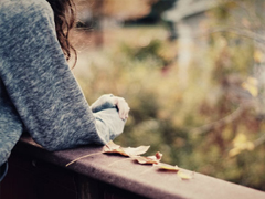 微信小清新英文句子傷感好聽?zhēng)Хg 痛到極點(diǎn)的悲傷英文句子