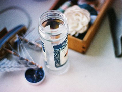 兩顆心越來(lái)越遠(yuǎn)的傷感愛(ài)情句子 傷感難過(guò)的句子