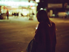 提起愛(ài)情就忍不住濕了眼眶的憂傷句子 關(guān)于愛(ài)情的難過(guò)憂傷句子