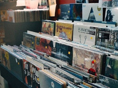 一句話微信傷感說說 心痛得厲害的說說難過至極