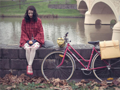 傷感而心痛絕望的說說大全 笑這世界太假笑自己太傻