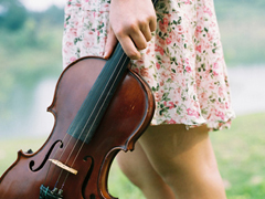 一個(gè)人深夜流淚的傷感說說 失戀了無法走出來的傷心說說