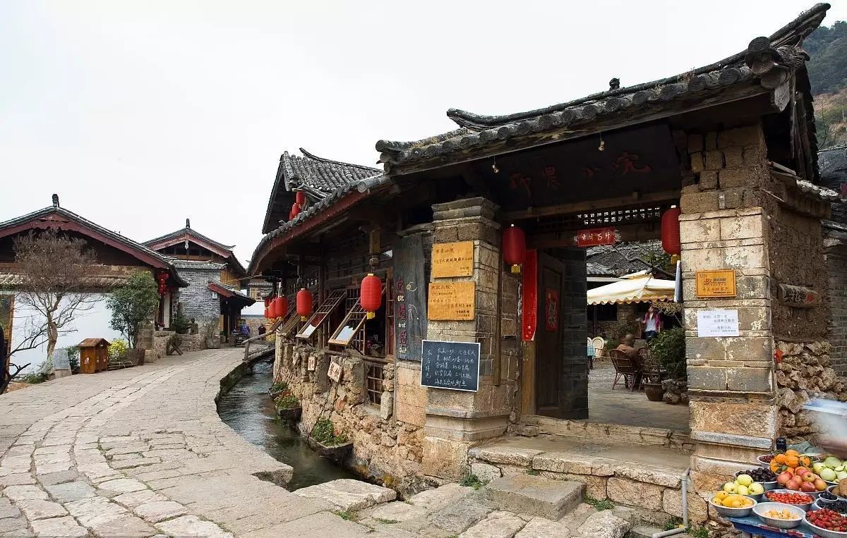 束河桃花塢，在茶馬古道浮生清閑陪父母慢慢變