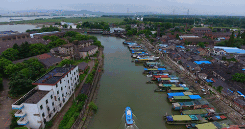 瓜洲云裳山村，春風(fēng)又綠江岸春