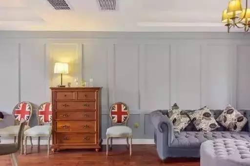 瓜洲云裳山村，春風又綠江岸春