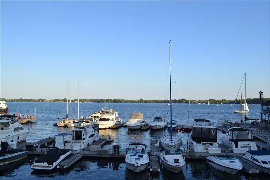 多村一號，在海外住進(jìn)小別墅慢條思理地生活