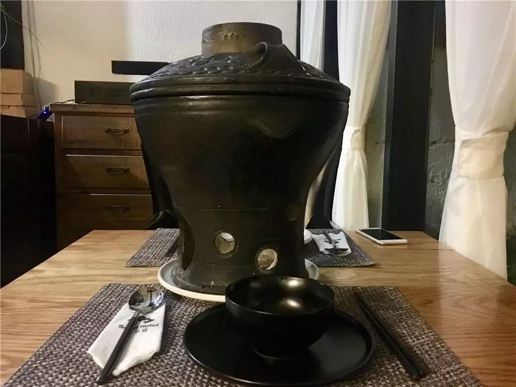 香格里拉薩洛頤度假酒店，以上帝視角看納帕海