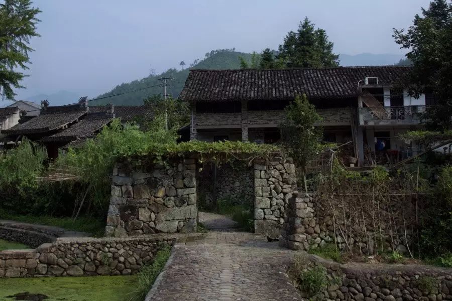 中國(guó)古建筑，千年古村不會(huì)消失但卻只剩下老房