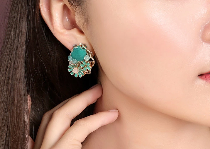 復(fù)古氣質(zhì)彩玉景泰藍(lán)簡(jiǎn)約無(wú)耳洞耳夾耳環(huán)