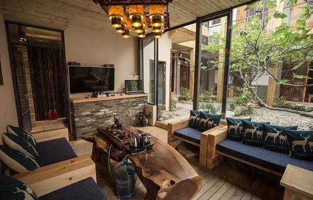 湖州嶺霧，在云霧之巔把自然搬進屋內(nèi)