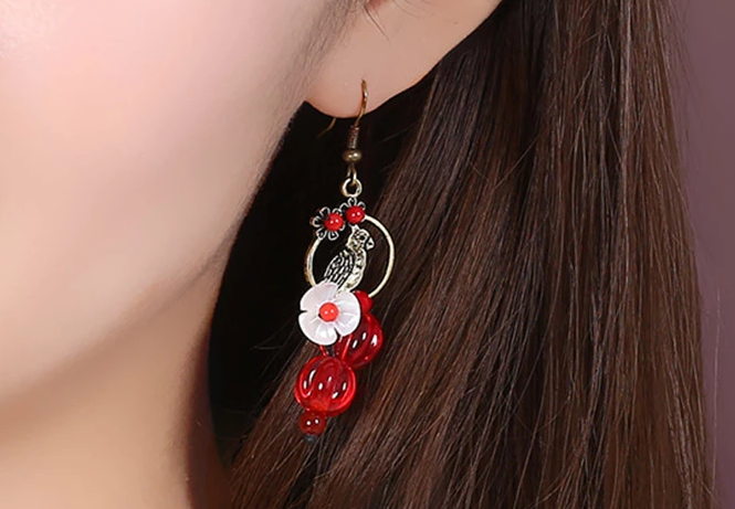 復古小燕子紅色琉璃耳環(huán)新娘首飾