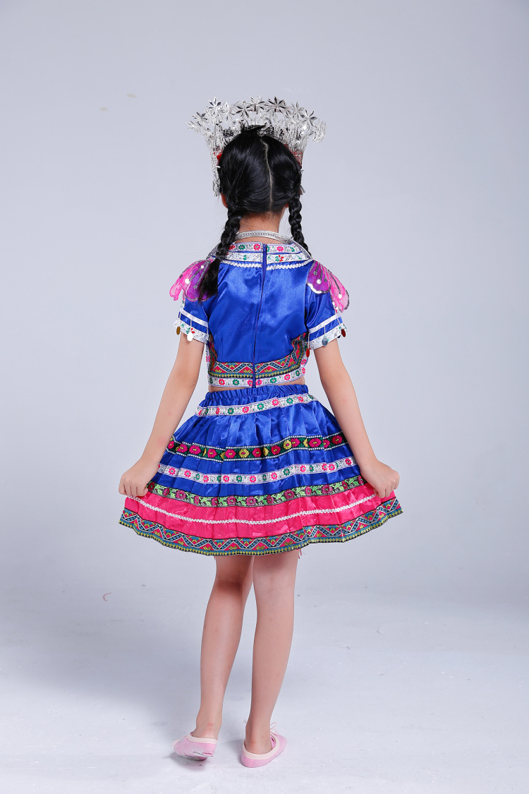 兒童款土家族苗族服飾，百褶裙少數(shù)民族服裝