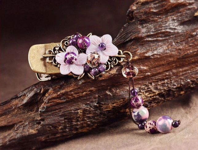 淡紫色貝殼花發(fā)夾，復(fù)古風(fēng)流蘇頭飾