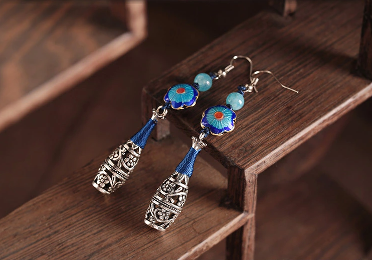 氣質(zhì)鏤空耳墜家佳樂文學(xué)復(fù)古風(fēng)耳環(huán)首飾