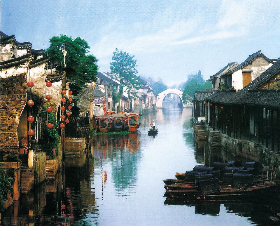 塘棲古鎮(zhèn)小茶姑娘，古鎮(zhèn)溪邊沐浴清風(fēng)滌蕩心靈