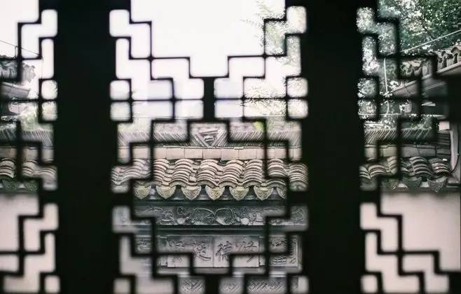 塘棲古鎮(zhèn)小茶姑娘，古鎮(zhèn)溪邊沐浴清風(fēng)滌蕩心靈