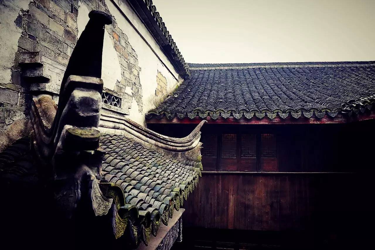 塘棲古鎮(zhèn)小茶姑娘，古鎮(zhèn)溪邊沐浴清風(fēng)滌蕩心靈