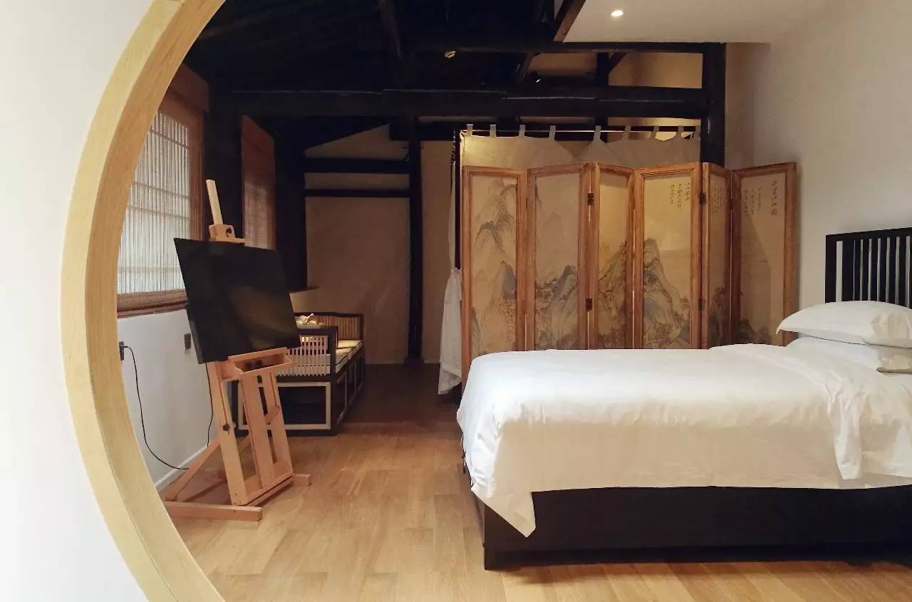 塘棲古鎮(zhèn)小茶姑娘，古鎮(zhèn)溪邊沐浴清風(fēng)滌蕩心靈