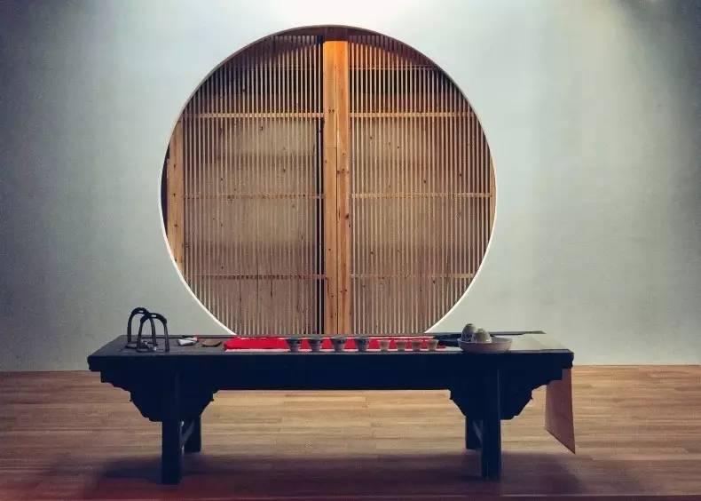 塘棲古鎮(zhèn)小茶姑娘，古鎮(zhèn)溪邊沐浴清風(fēng)滌蕩心靈