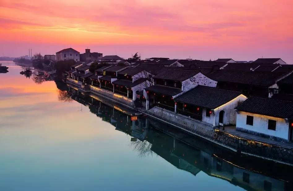 塘棲古鎮(zhèn)小茶姑娘，古鎮(zhèn)溪邊沐浴清風(fēng)滌蕩心靈