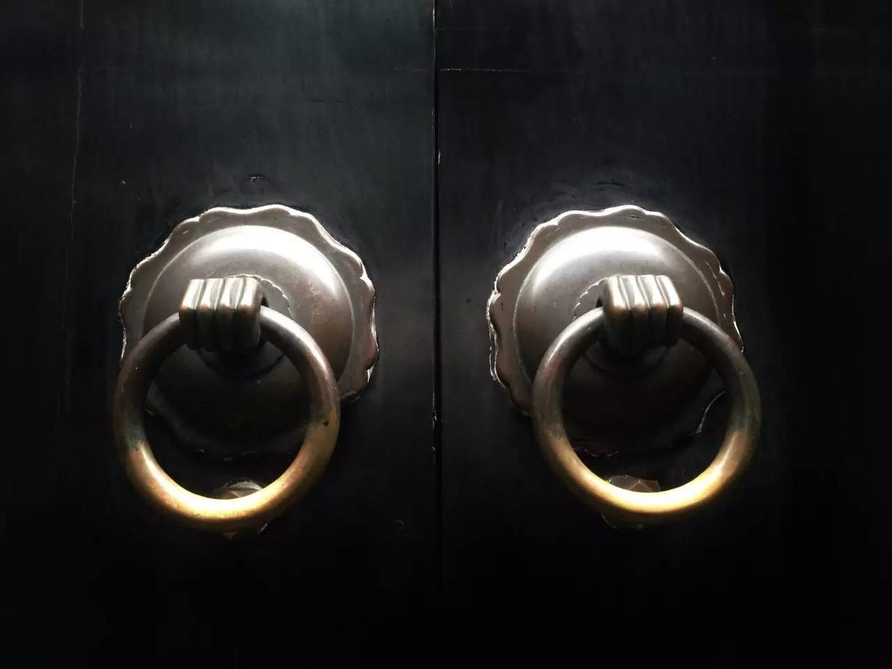 江南豪宅，淺談用紫檀和花梨木建的胡雪巖故居