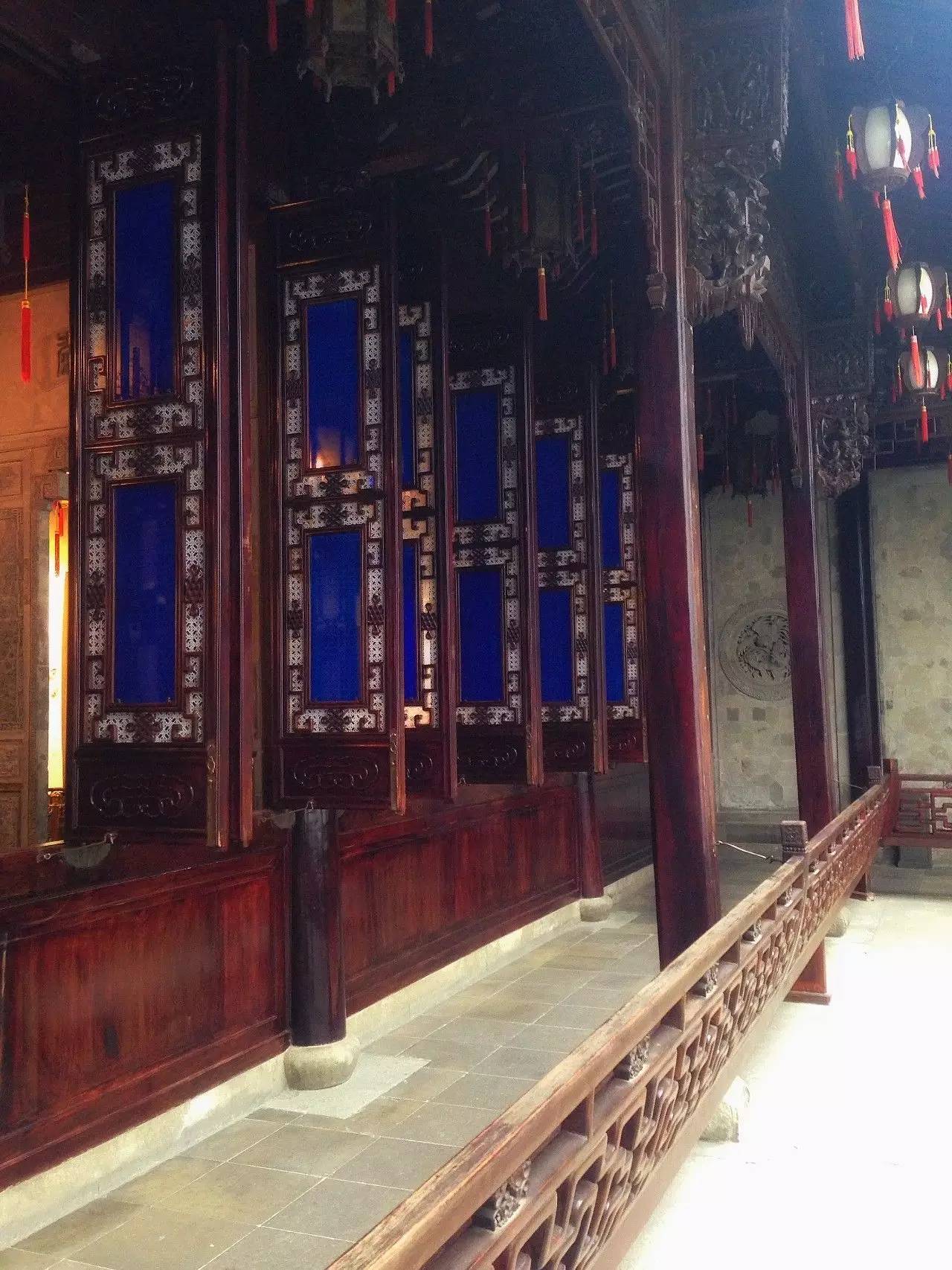 江南豪宅，淺談用紫檀和花梨木建的胡雪巖故居