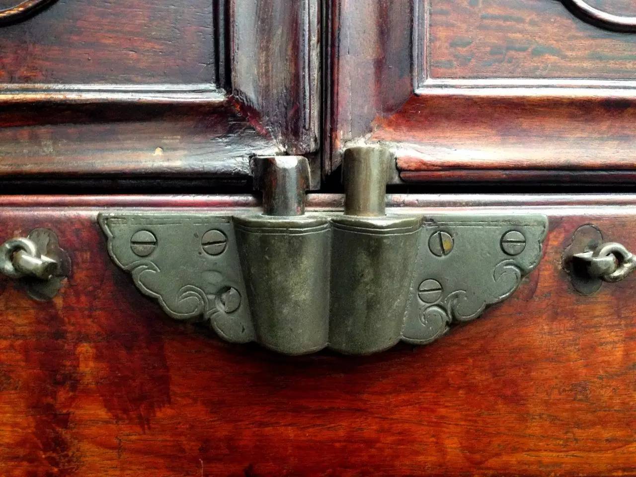 江南豪宅，淺談用紫檀和花梨木建的胡雪巖故居