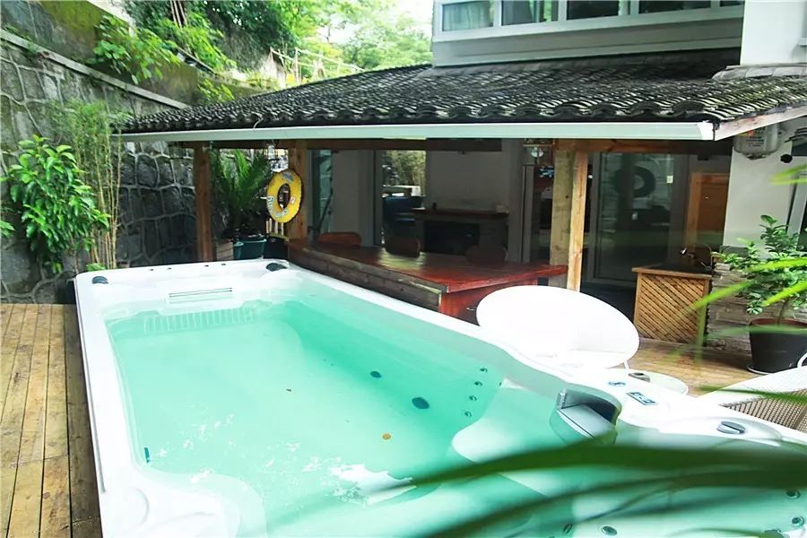 杭州·若白雅苑，擁有無邊泳池「最好泡民宿」