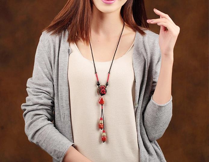 紅陶瓷吊墜復(fù)古風(fēng)毛衣鏈項(xiàng)鏈?zhǔn)罪? src="/wenxue/d/file/bigpic/190404/04/13-1F925113334.png" style="height: 538px; width: 750px;" / data-ejmQ="zdzZQC"><br / data-8lbz="cLOLs6">
	<img alt=