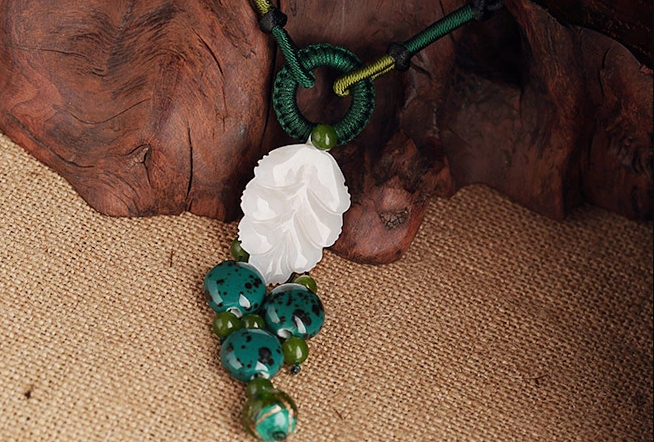 家佳樂文學(xué)葉子形貝殼裝飾毛衣鏈項(xiàng)鏈?zhǔn)罪? src="/wenxue/d/file/bigpic/190404/04/13-1F925163I7.png" style="height: 561px; width: 750px;" / data-dh5I="ziqnah"><br / data-2P86="axlTOG">
	<img alt=