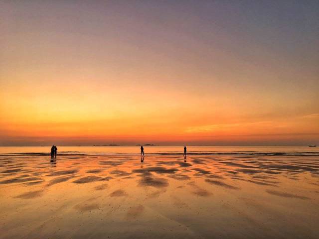 翡翠灣，在遼闊的海洋前做回?zé)o憂快樂的自我