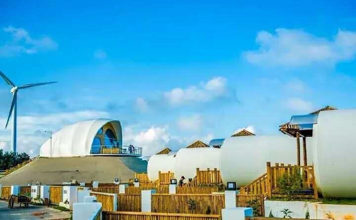 翡翠灣，在遼闊的海洋前做回?zé)o憂快樂的自我