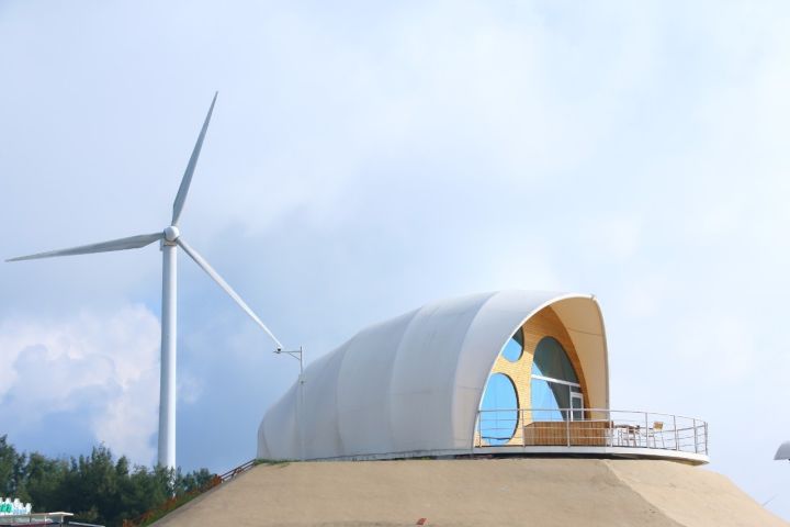 翡翠灣，在遼闊的海洋前做回?zé)o憂快樂的自我