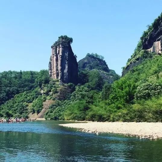 叢山茶境，一片天一座山忘了山外忘卻自己