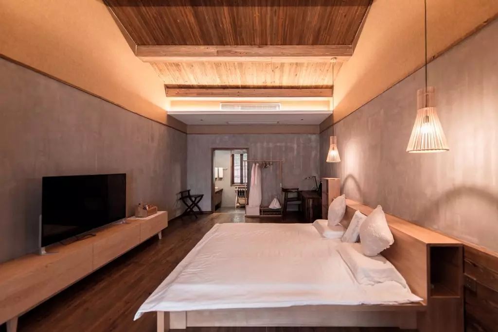 叢山茶境，一片天一座山忘了山外忘卻自己