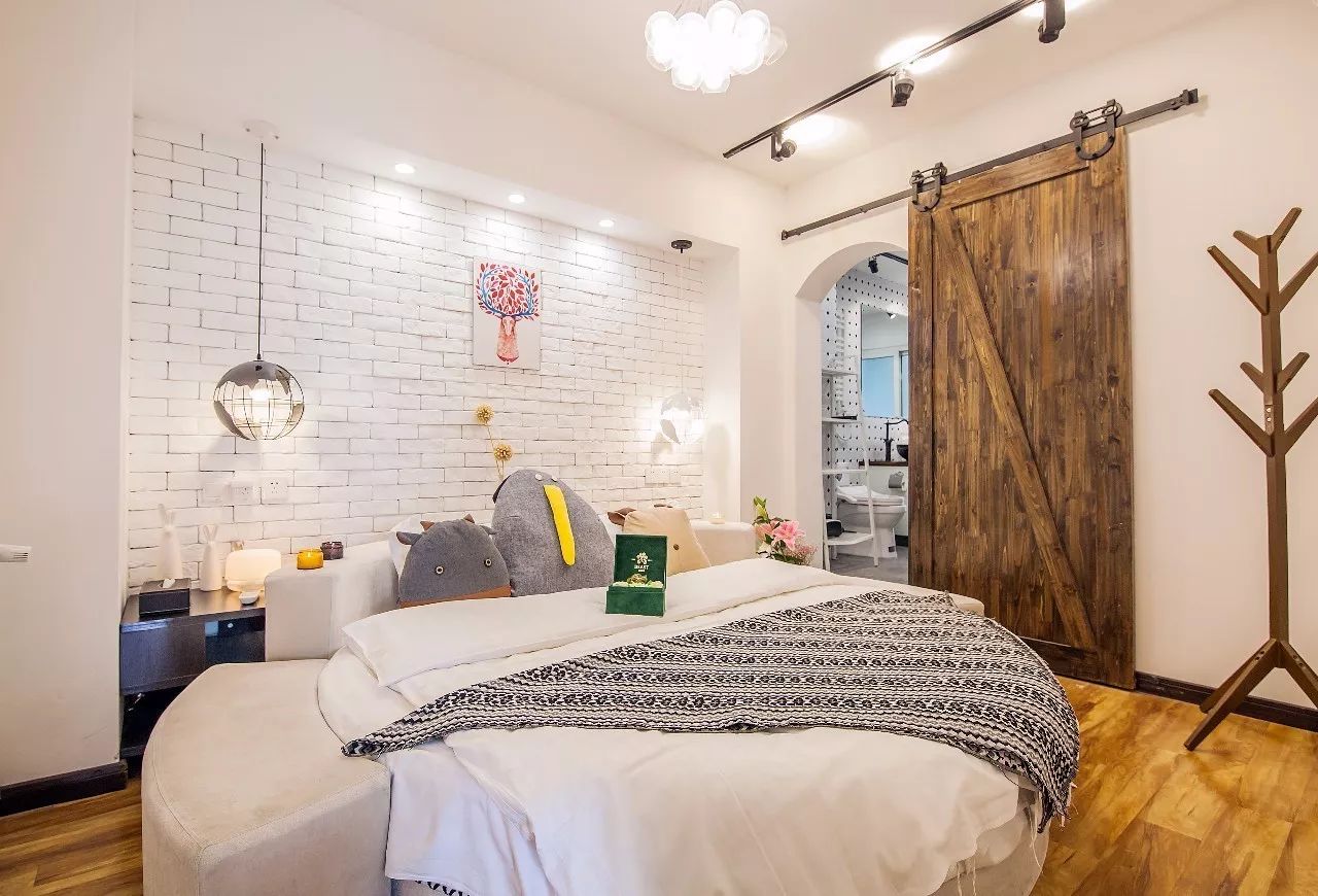 上?！TARH影居，和明星入住同一個家