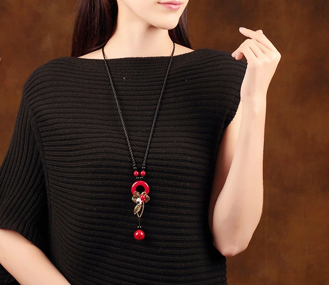 紅艷復(fù)古的毛衣鏈時(shí)尚項(xiàng)鏈?zhǔn)罪? src="/wenxue/d/file/bigpic/190404/04/13-1F92G11934.png" style="height: 569px; width: 750px;" / data-A5px="LUjXG8"><br / data-fhEI="5RIt06">
	<img alt=