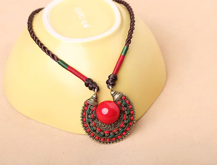 紅色吊墜鎖骨鏈復(fù)古項鏈?zhǔn)罪? src="/wenxue/d/file/bigpic/190404/04/13-1F92P92048.png" style="height: 591px; width: 750px;" / data-UoRx="gJMyVP"><br / data-rzOe="iE9aUB">
	<img alt=