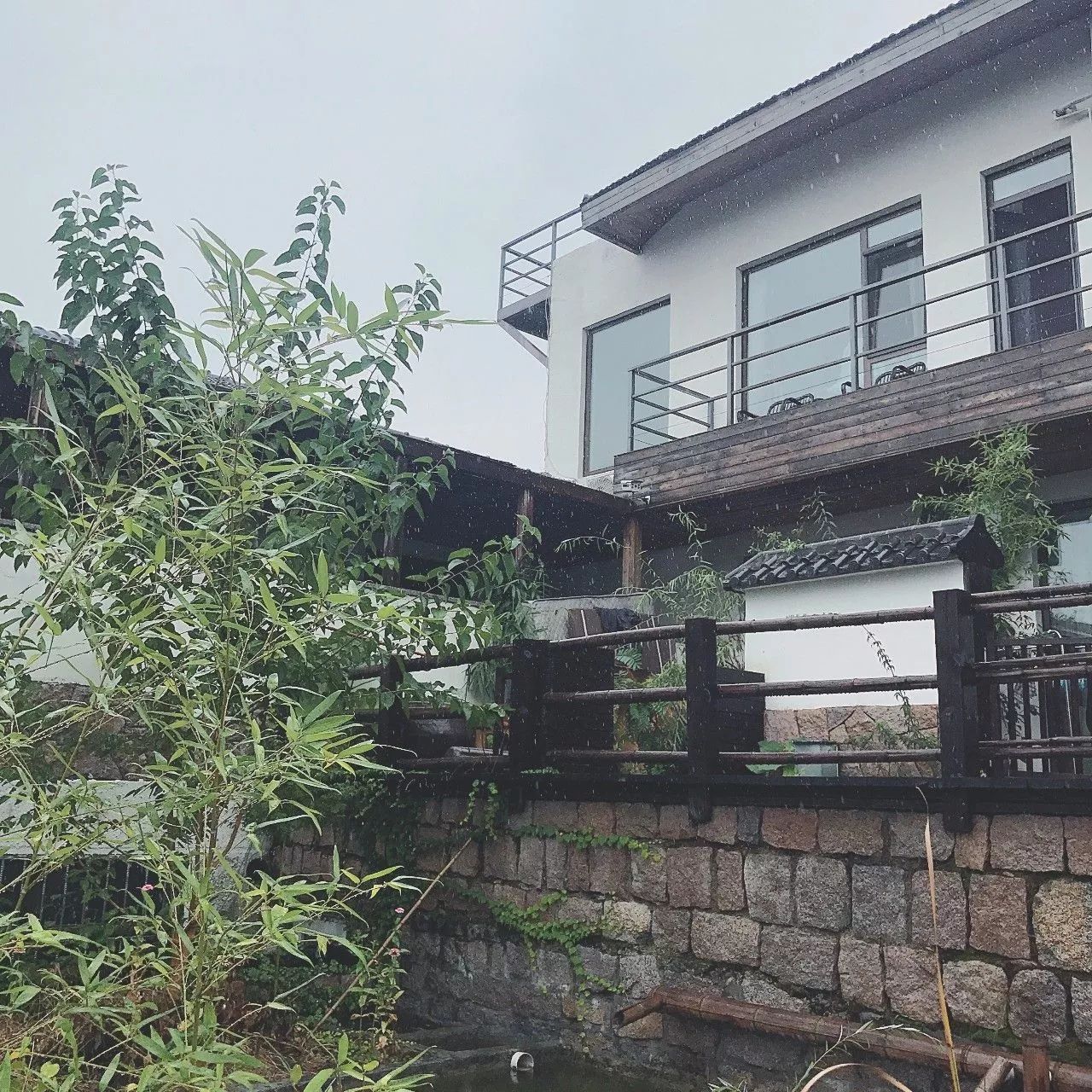 樸宿·微瀾山居，空山鳥(niǎo)語(yǔ)就在身畔