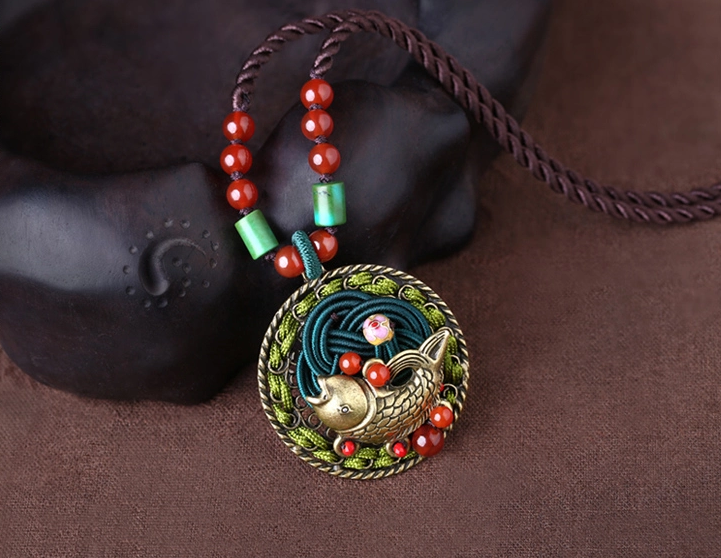 古風(fēng)魚(yú)吊墜鎖骨鏈民族風(fēng)項(xiàng)鏈?zhǔn)罪? src="/wenxue/d/file/bigpic/190404/04/13-1F92Q10428.png" style="height: 536px; width: 750px;" / data-q7v4="Kh0Mhv"><br / data-QAZl="W1vkth">
	<img alt=