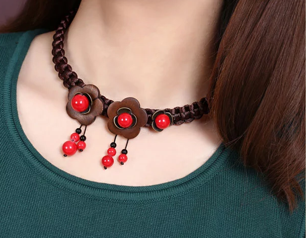 木質(zhì)花朵紅色鎖骨鏈?zhǔn)止赓|(zhì)項(xiàng)鏈?zhǔn)罪? src="/wenxue/d/file/bigpic/190404/04/13-1F92Z93615.png" style="height: 586px; width: 750px;" / data-DeCN="fb2GhJ"><br / data-qp25="tyYdPE">
	<img alt=