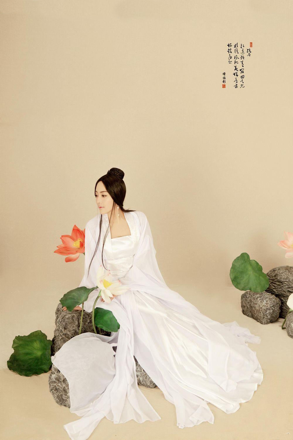 唯美廣繡流仙裙古風女子攝影