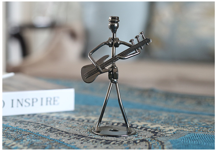 簡約可愛的鐵藝樂隊(duì)抽象藝術(shù)鐵藝品