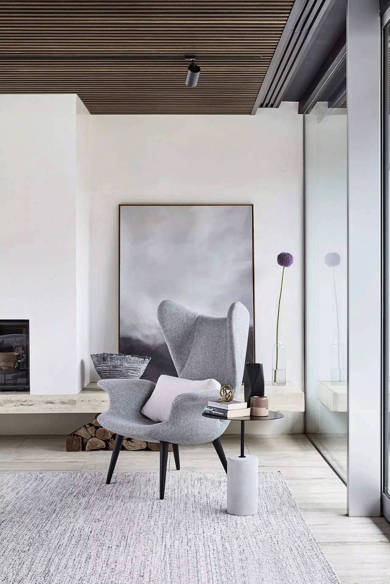 越白越簡(jiǎn)，越極致