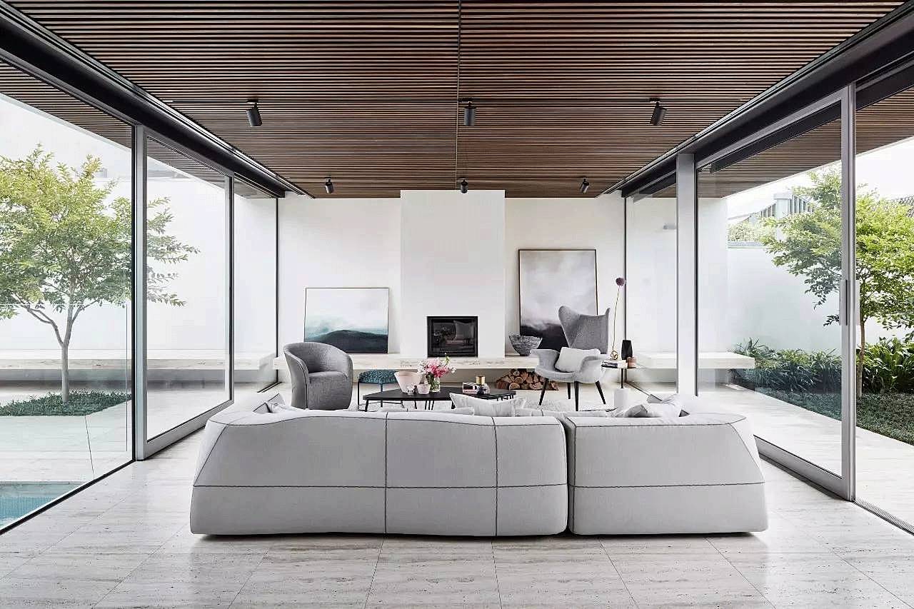 越白越簡(jiǎn)，越極致